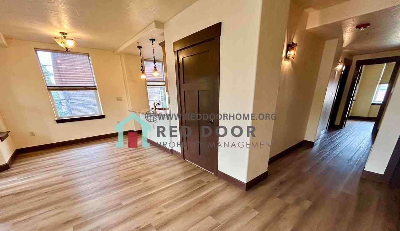 503 1st Ave N #205 - Photo 3 of 14