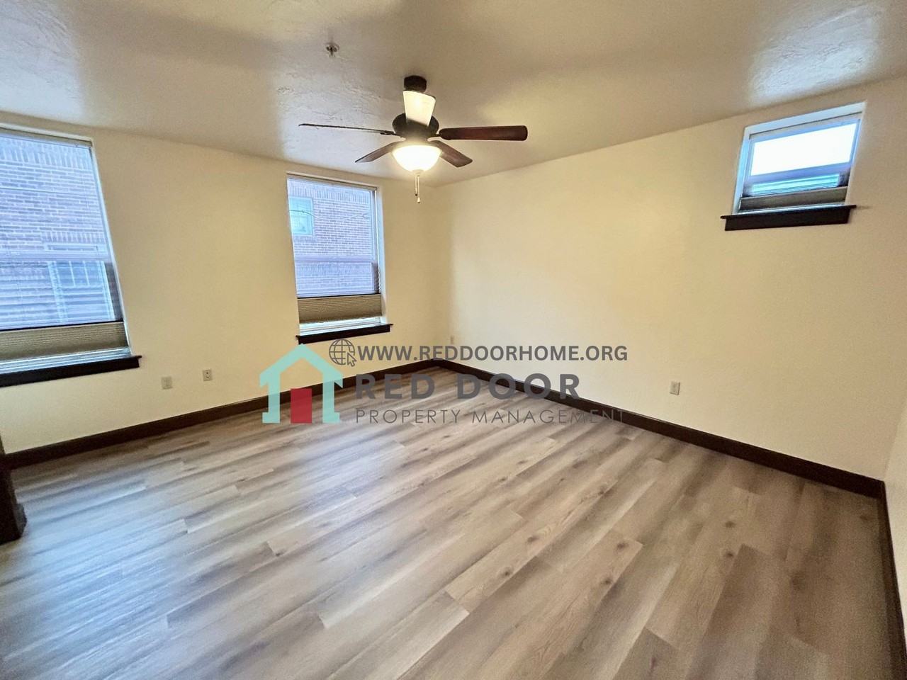 503 1st Ave N #205 - Photo 7 of 14