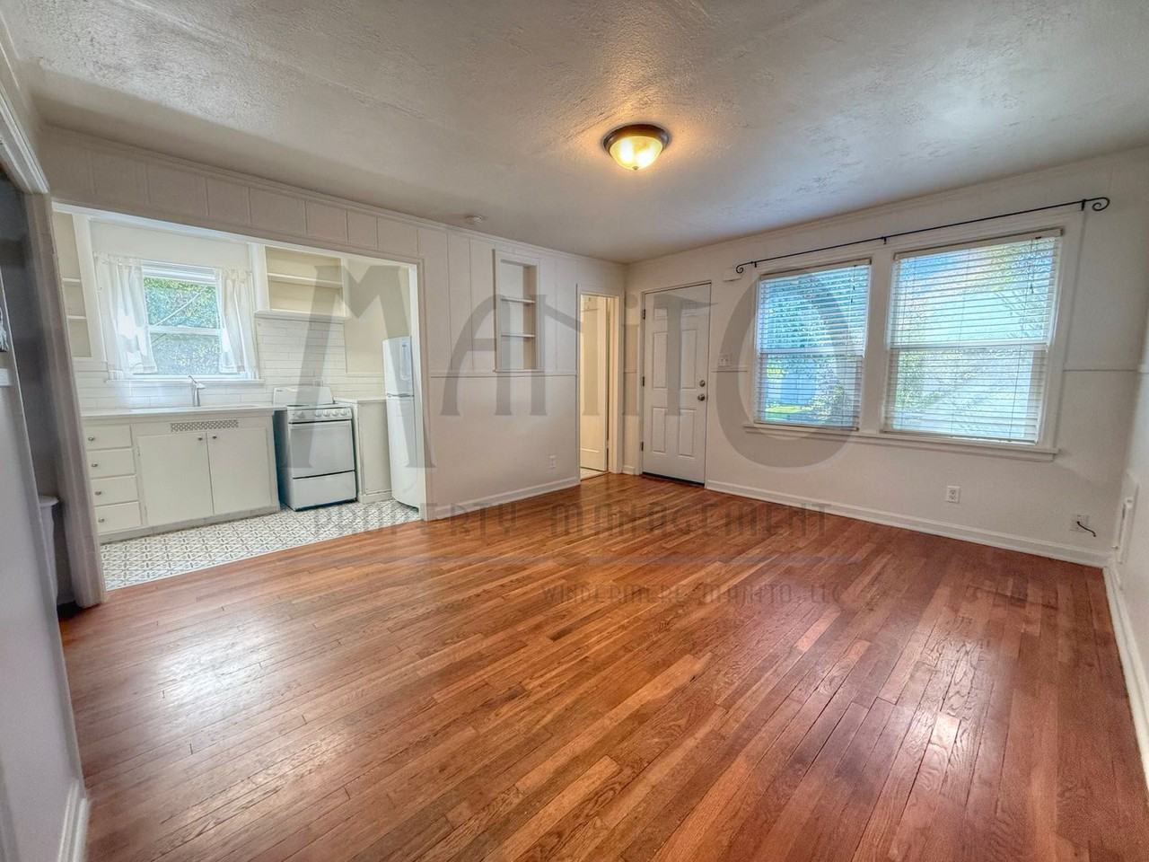 1629 W 1st Ave - Photo 4 of 11