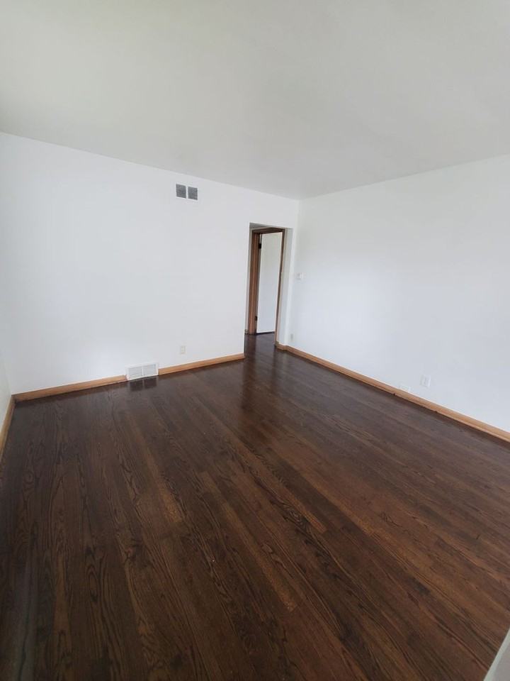 3614 W Marion St - Photo 2 of 12