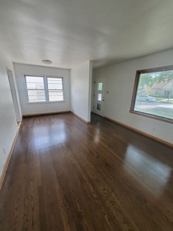 3614 W Marion St - Photo 3 of 12