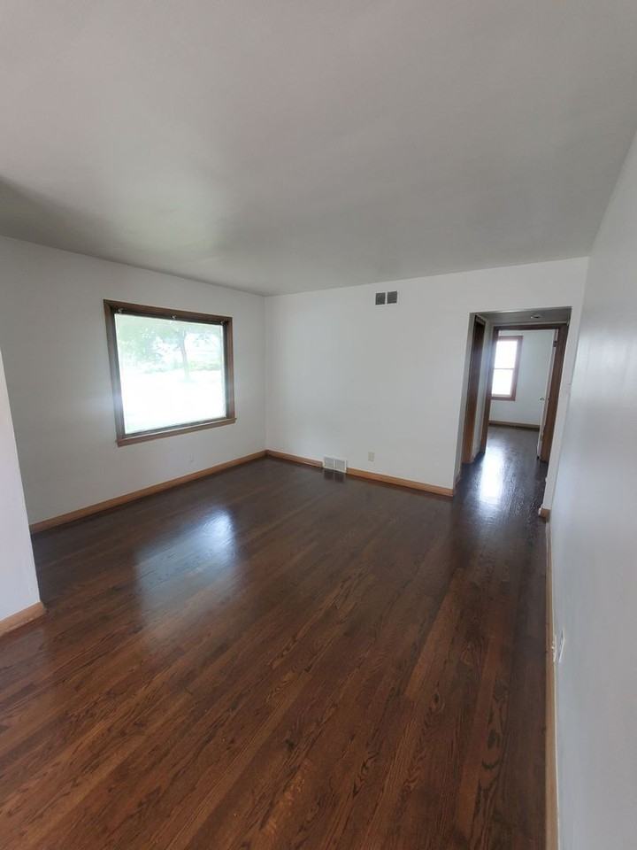3614 W Marion St - Photo 5 of 12