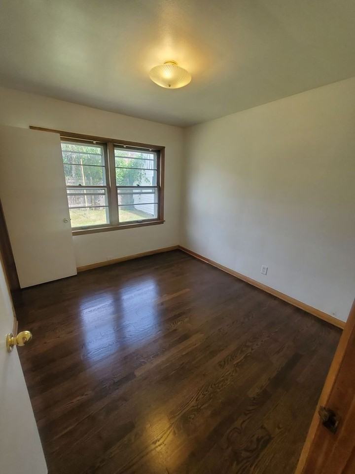 3614 W Marion St - Photo 6 of 12