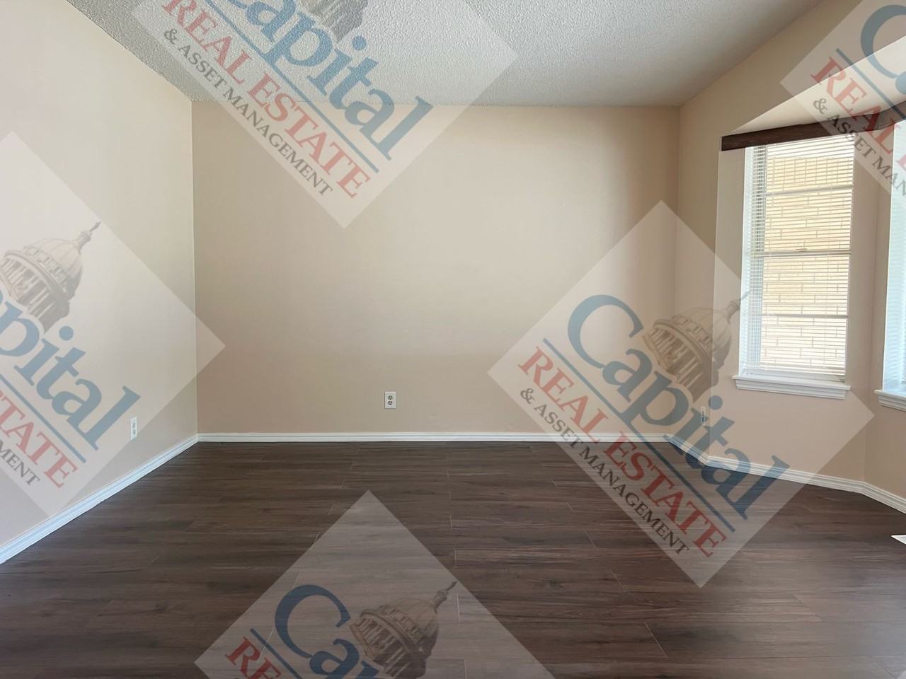 4212 Nw 55th St - Photo 3 of 37