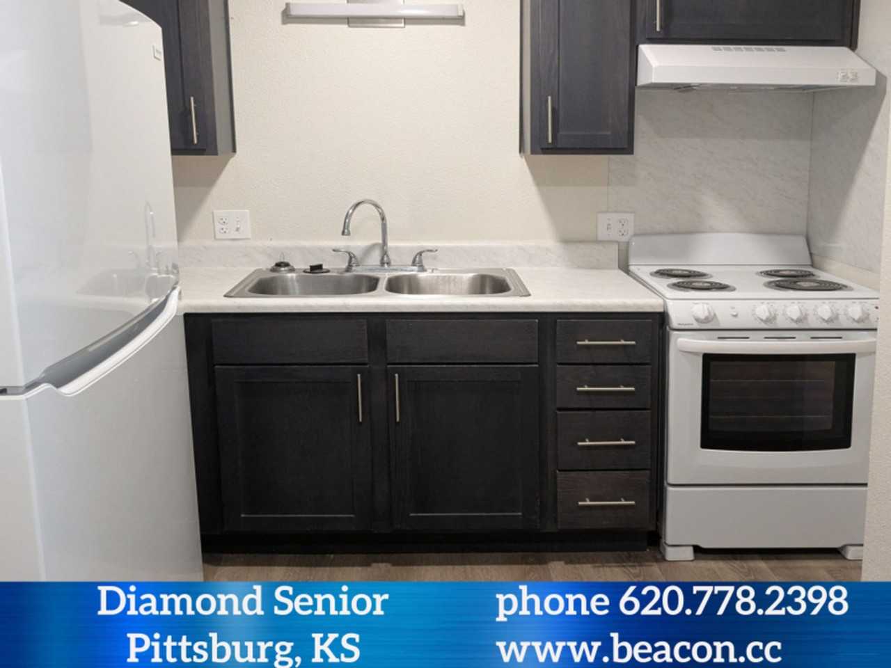 Diamond Senior Apartments Pittsburg Kansas - Photo 3 of 12