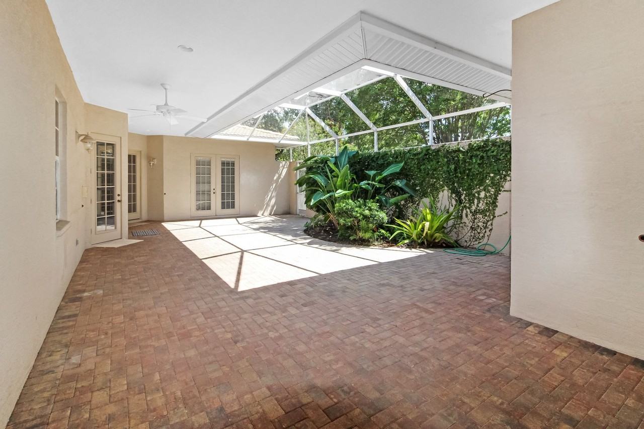 102 Calle Del Paradiso - Photo 2 of 30