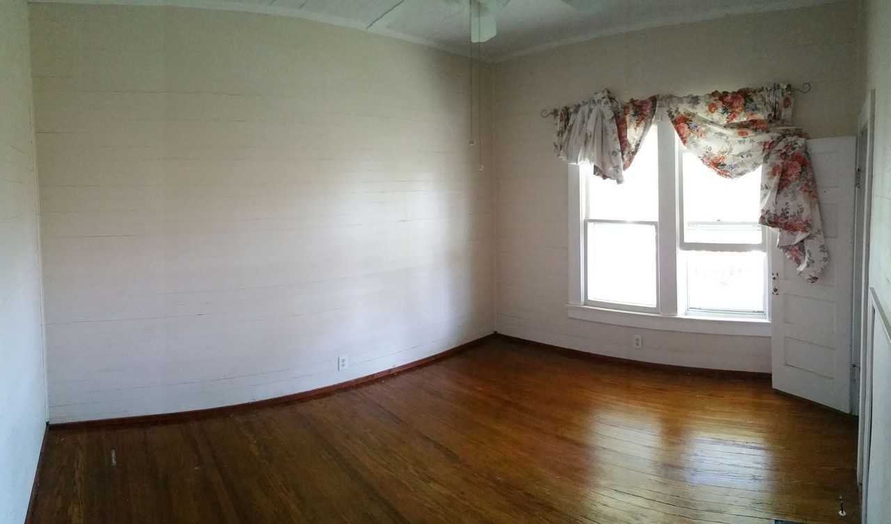 418 Satsuma Rd W - Photo 2 of 11