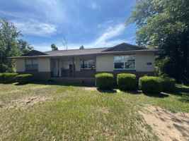 featured image of 2993 Guyton St