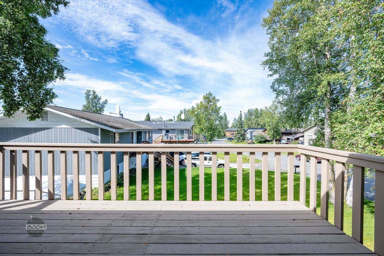 8400 E 11th Ct - Photo 3 of 22