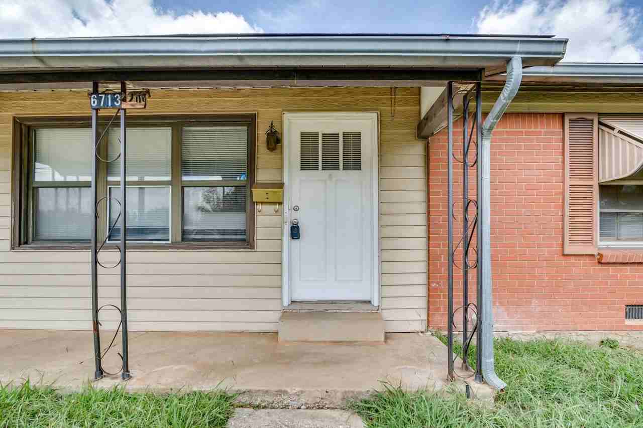 6713 Se 15th St - Photo 3 of 25