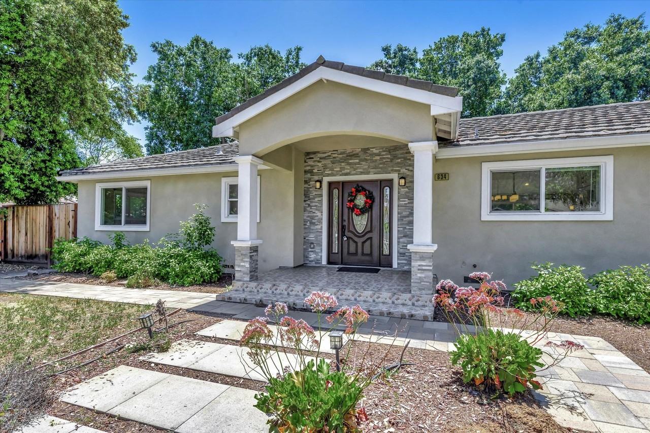 634 Cuesta Dr - Photo 3 of 50