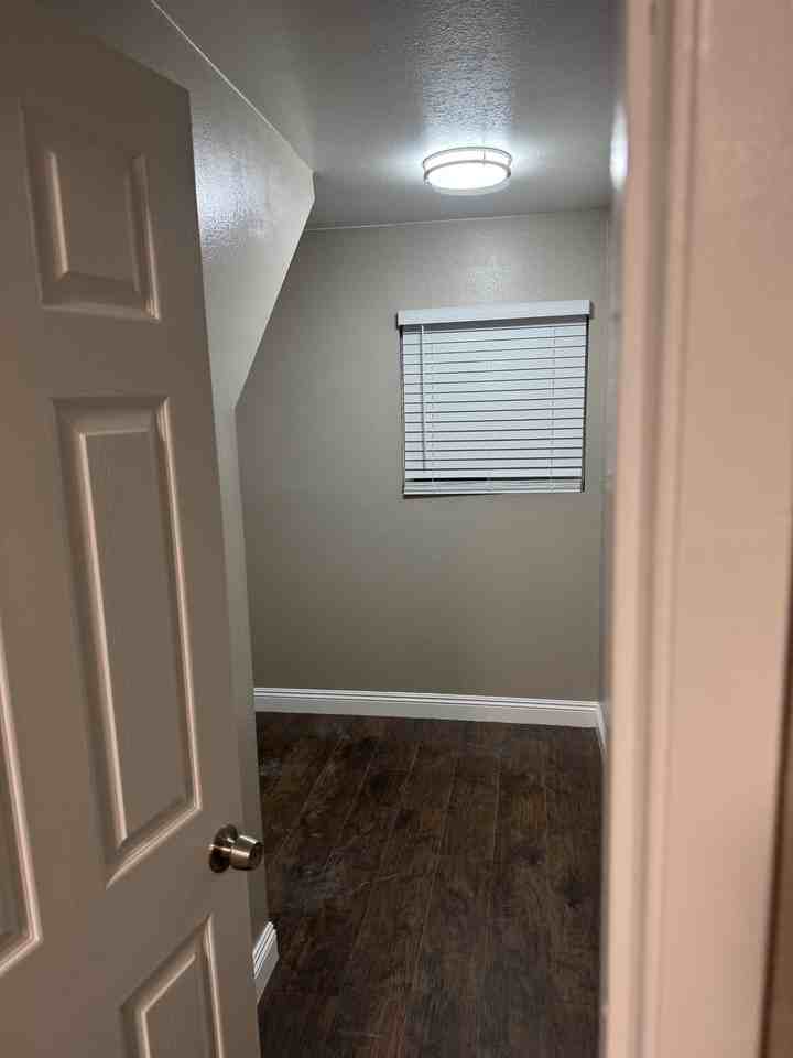 11612 209th St - Photo 3 of 11