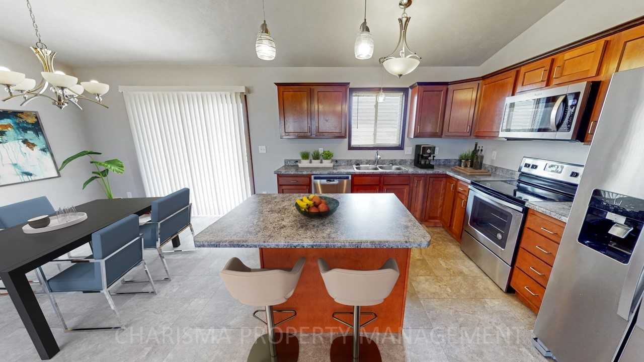 330 Vernon Dr #3 - Photo 5 of 22