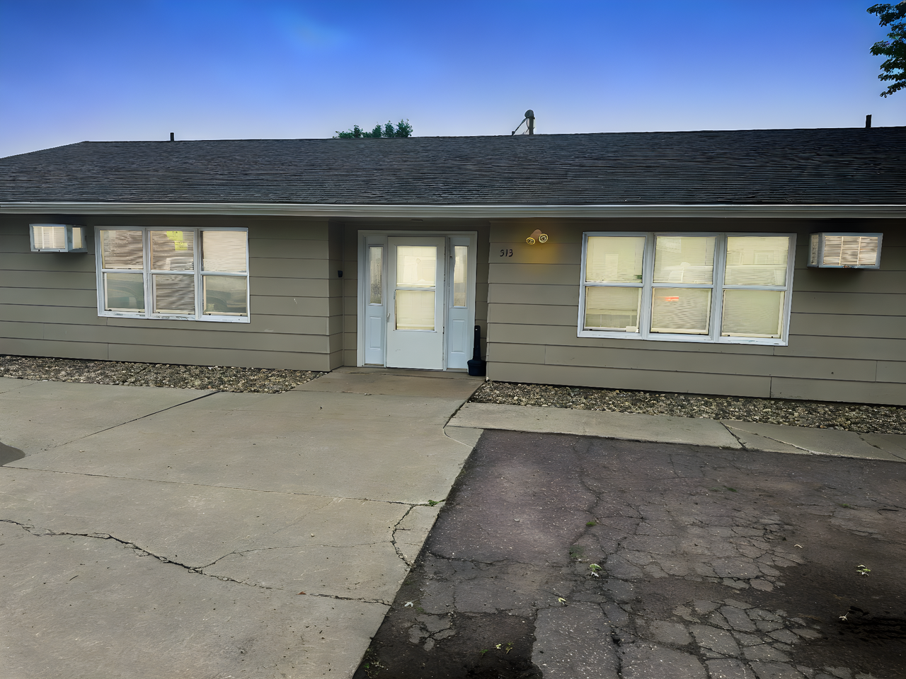 513 N Main Ave #3 - Photo 3 of 29