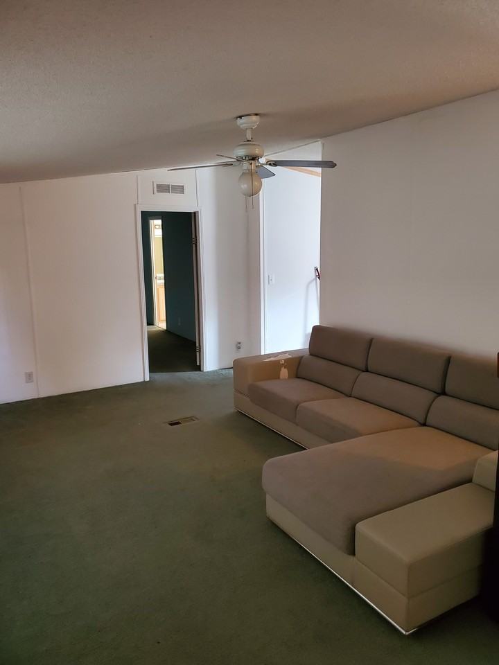 1125 Waters Ct Se #NA - Photo 3 of 12