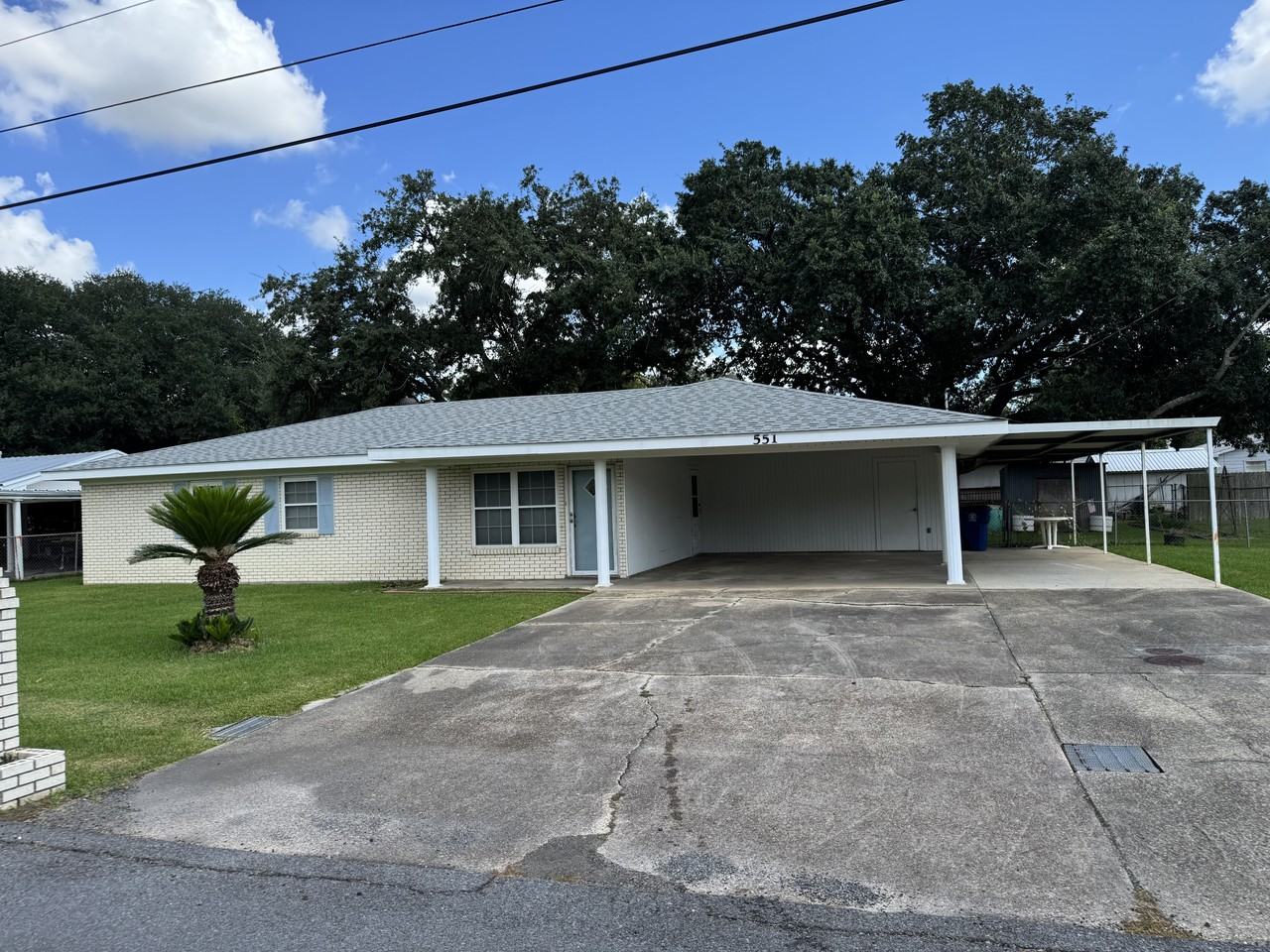 551 E 17th St #NA - Photo 2 of 9