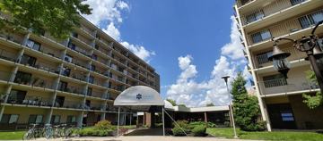 featured image of 555 N Broad St