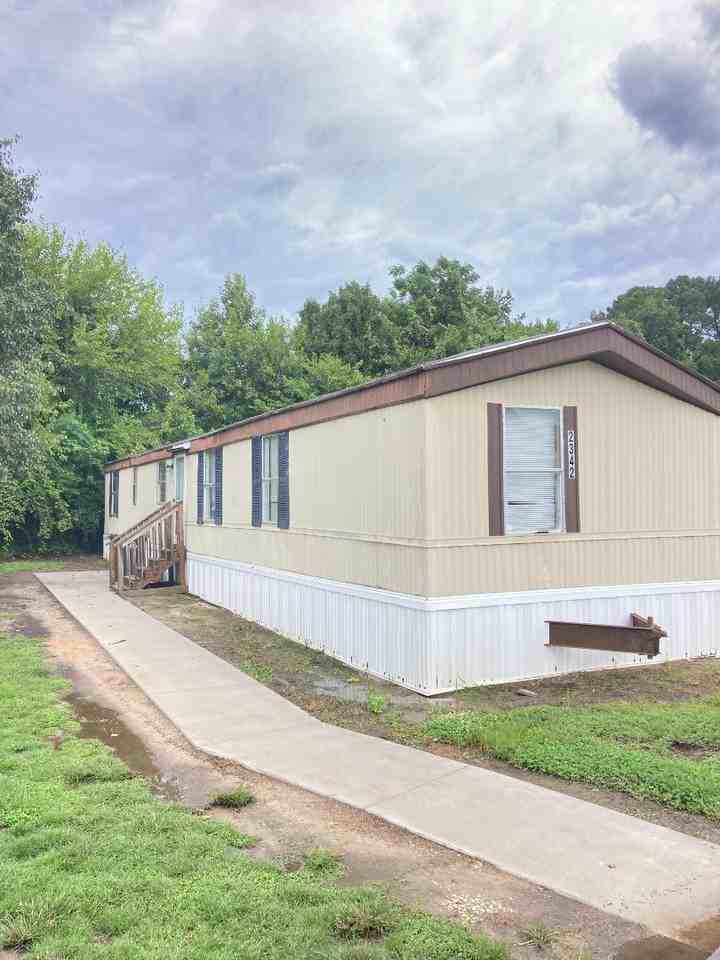 2342 Sandy Ridge Dr S - Photo 2 of 10