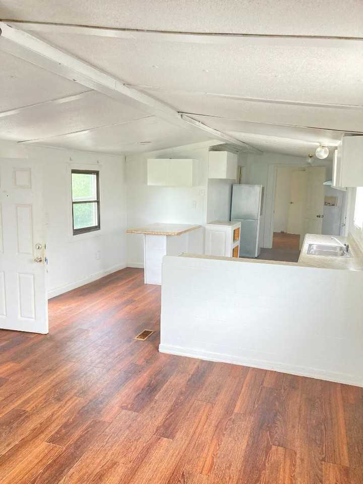 2342 Sandy Ridge Dr S - Photo 3 of 10