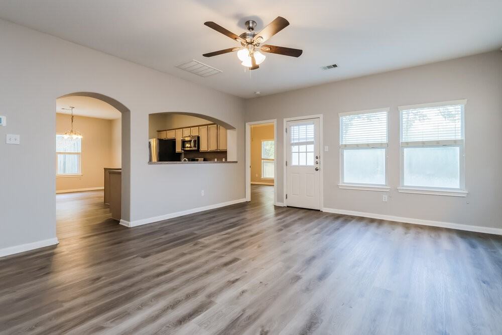 985 Oak Falls Dr - Photo 5 of 17