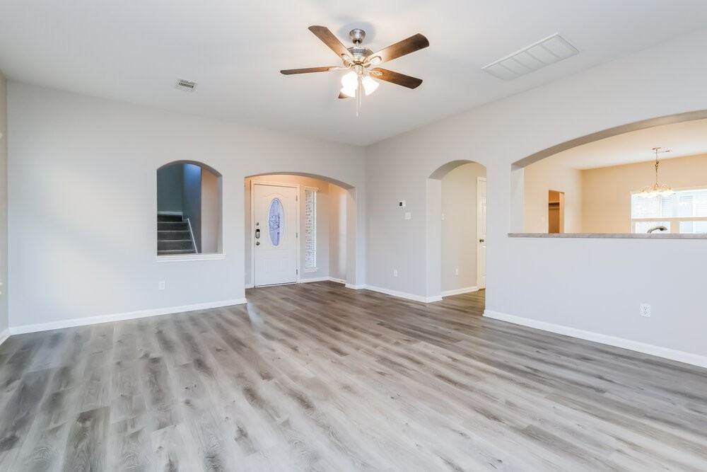 985 Oak Falls Dr - Photo 6 of 17