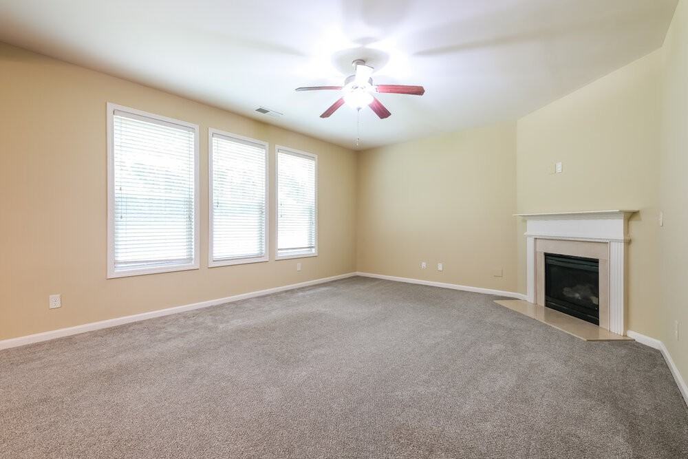 775 Westmoreland Ln - Photo 4 of 17