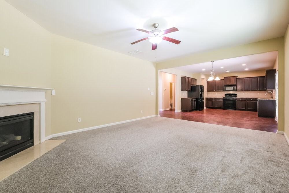 775 Westmoreland Ln - Photo 5 of 17