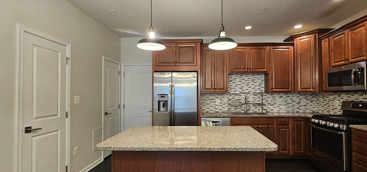 43102 Thoroughfare Gap Ter - Photo 3 of 22