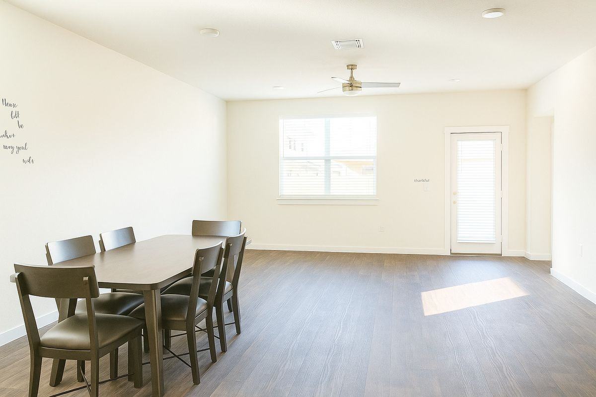 3013 Louris Ln - Photo 3 of 17