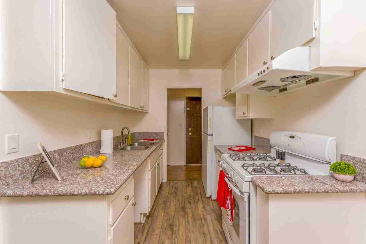 9000Fair - Photo 4 of 11