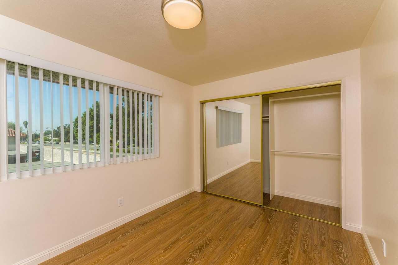 9000Fair - Photo 6 of 11