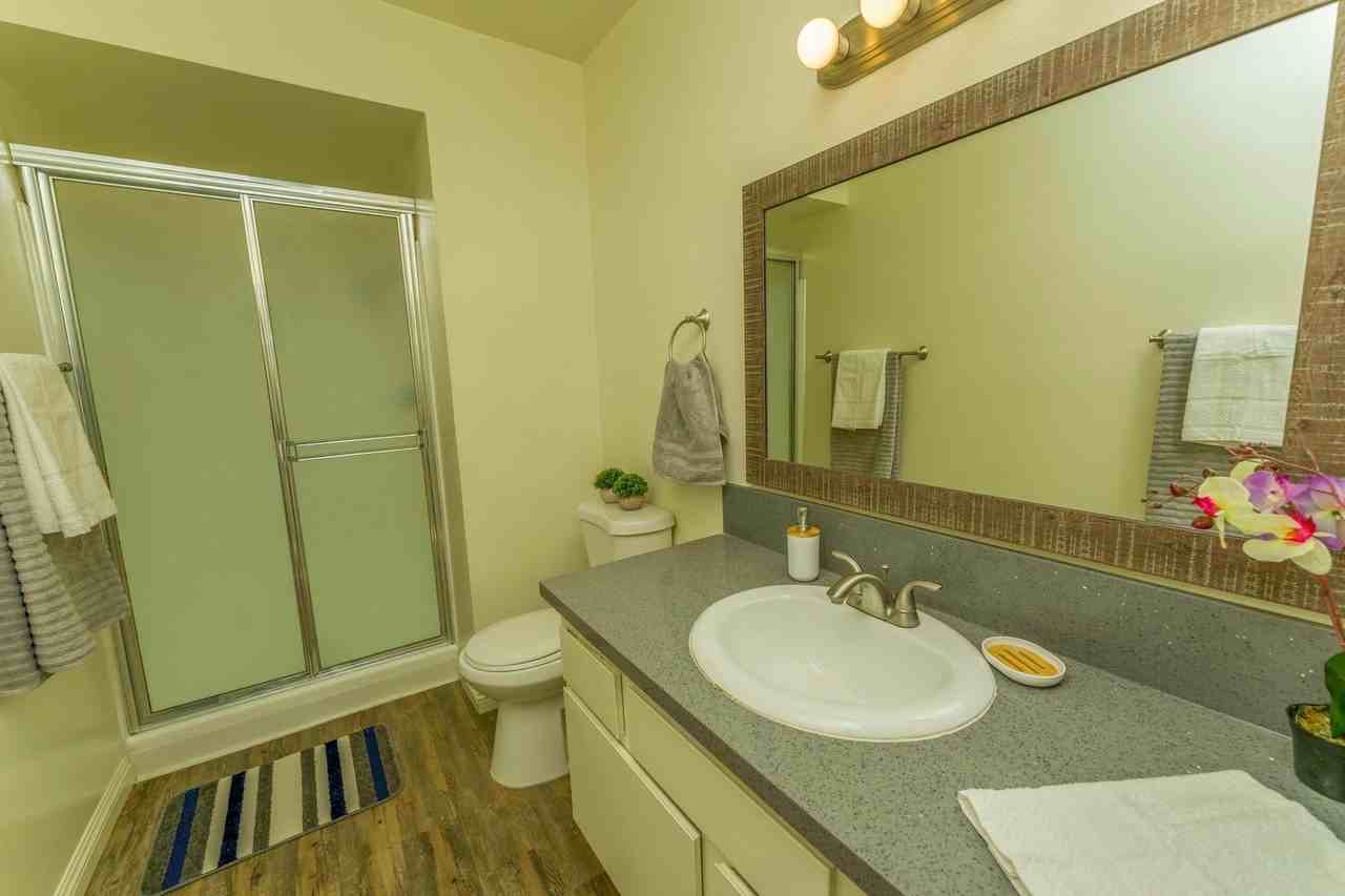 9000Fair - Photo 7 of 11