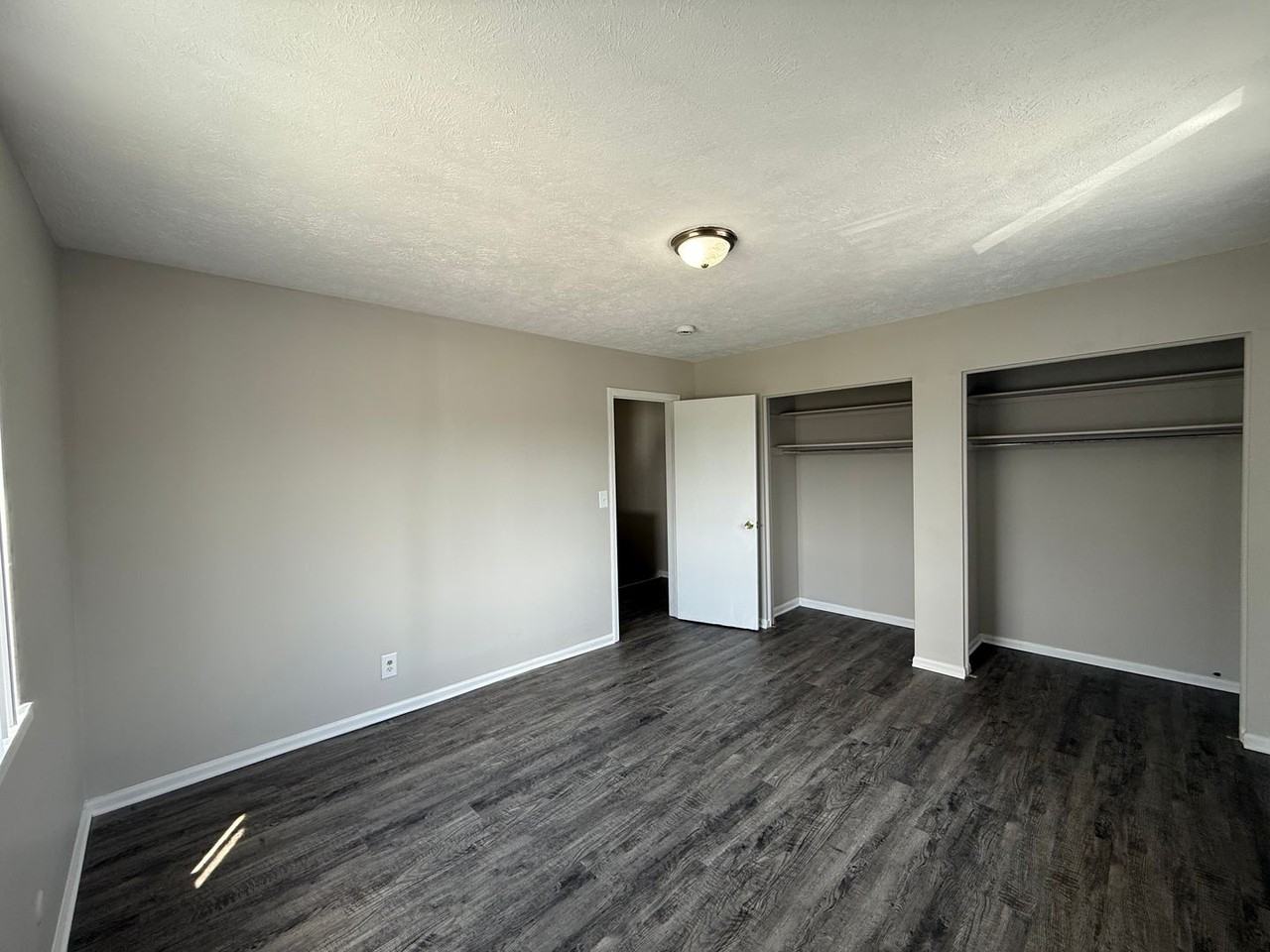 2860 Taft Ave Sw - Photo 5 of 11