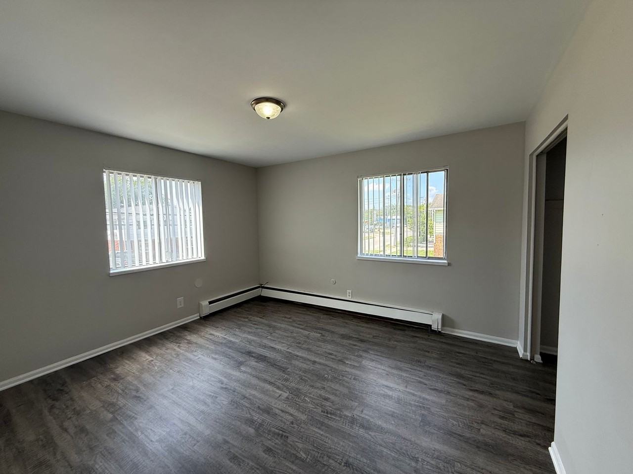 2860 Taft Ave Sw - Photo 6 of 11