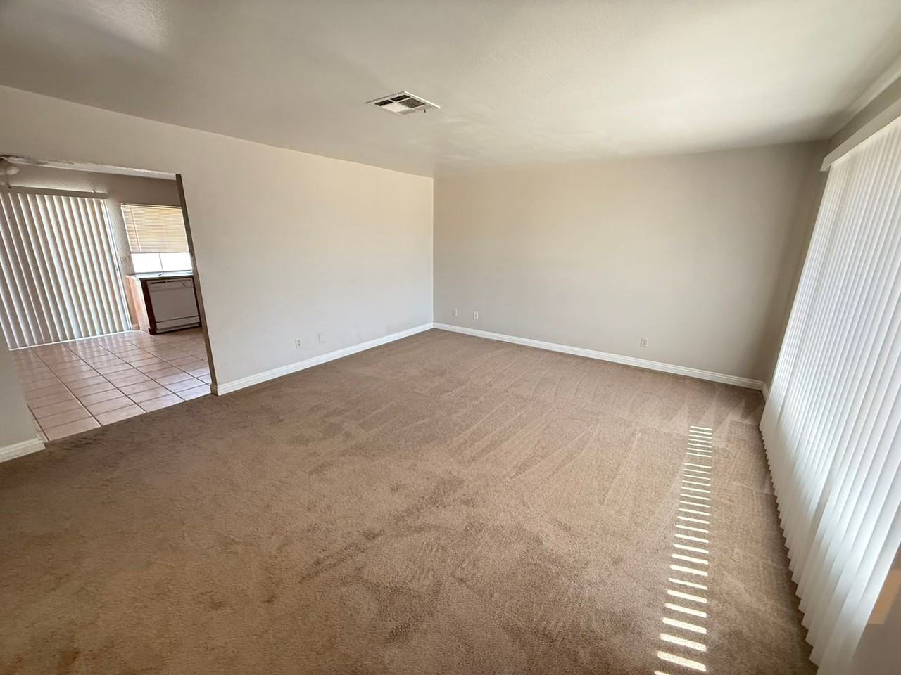 833 833 Dusk Drive Las Vegas - Photo 3 of 14