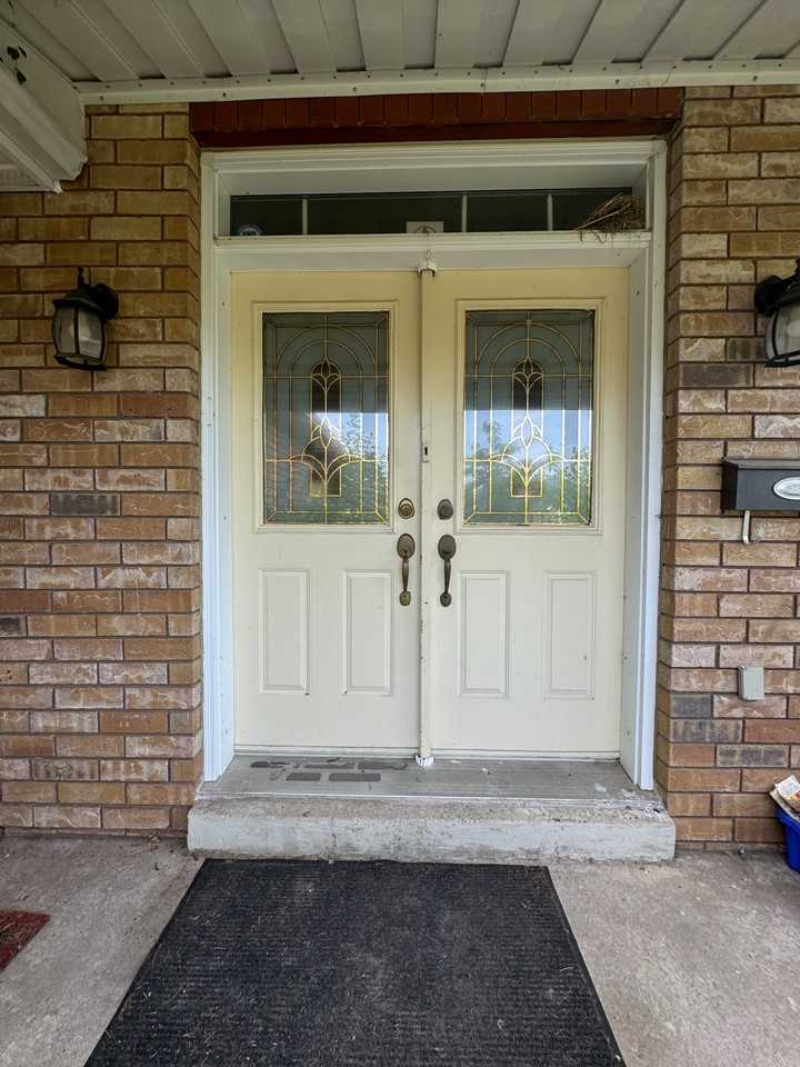 1537 Ravenwood Dr - Photo 2 of 16