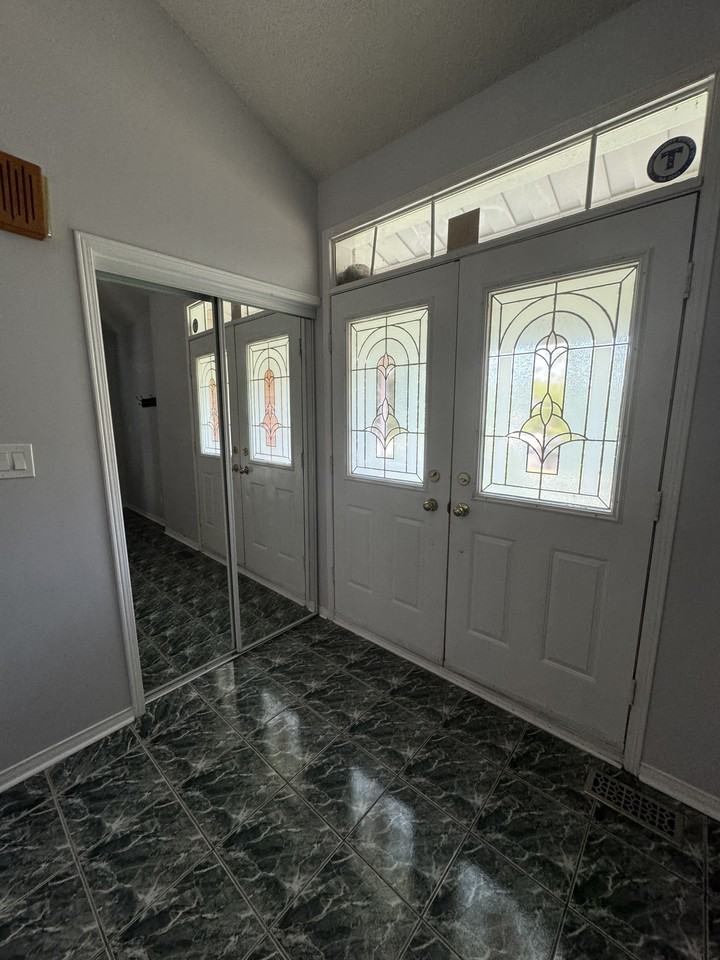 1537 Ravenwood Dr - Photo 3 of 16