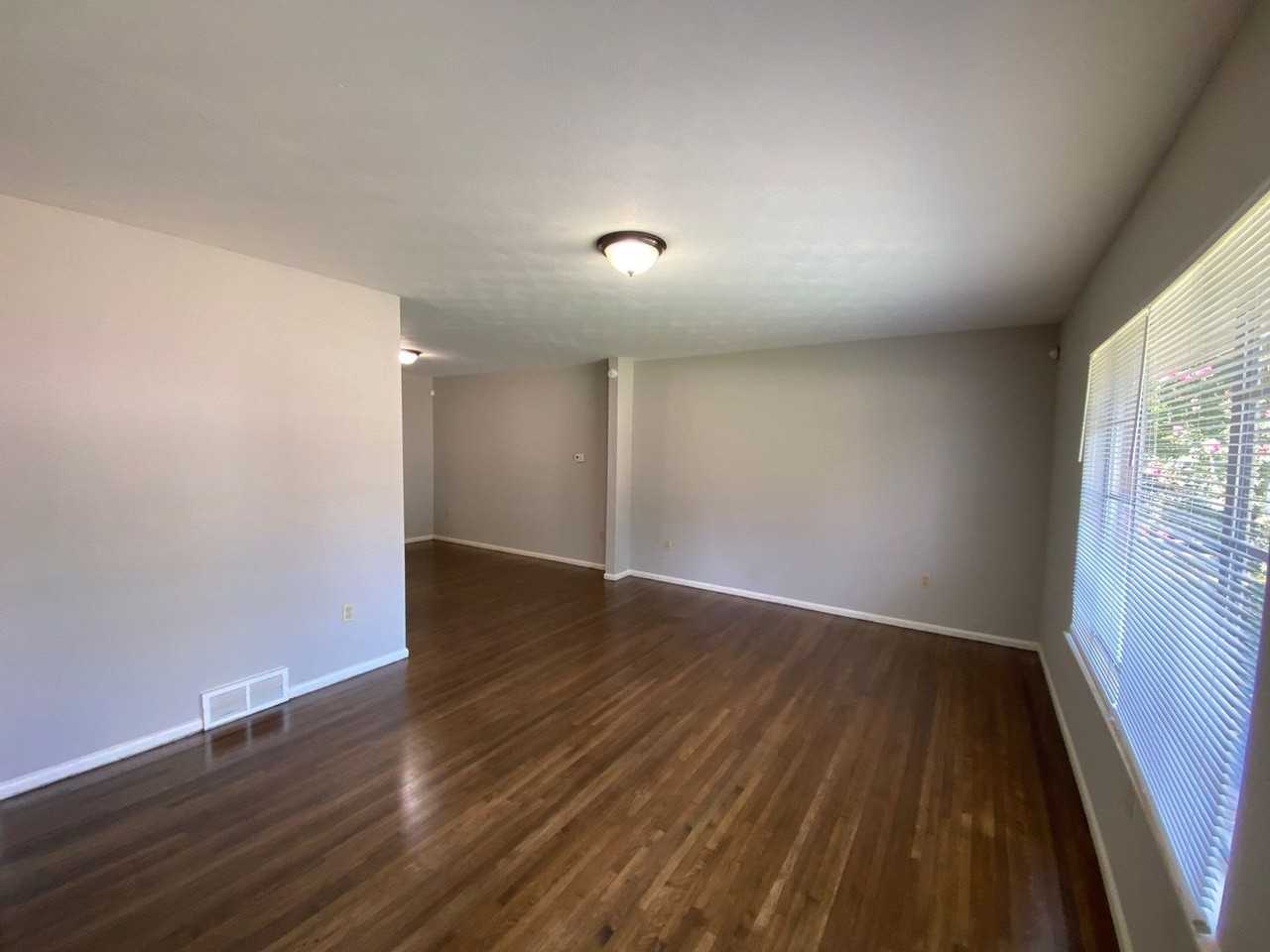 3590 Merritt St - Photo 7 of 15