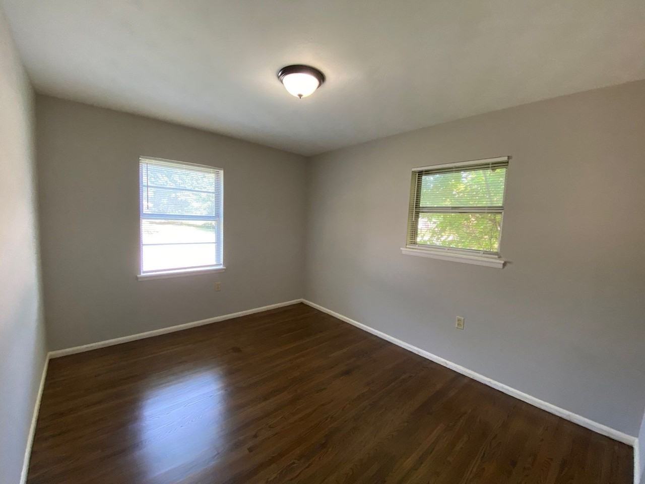 3590 Merritt St - Photo 3 of 15