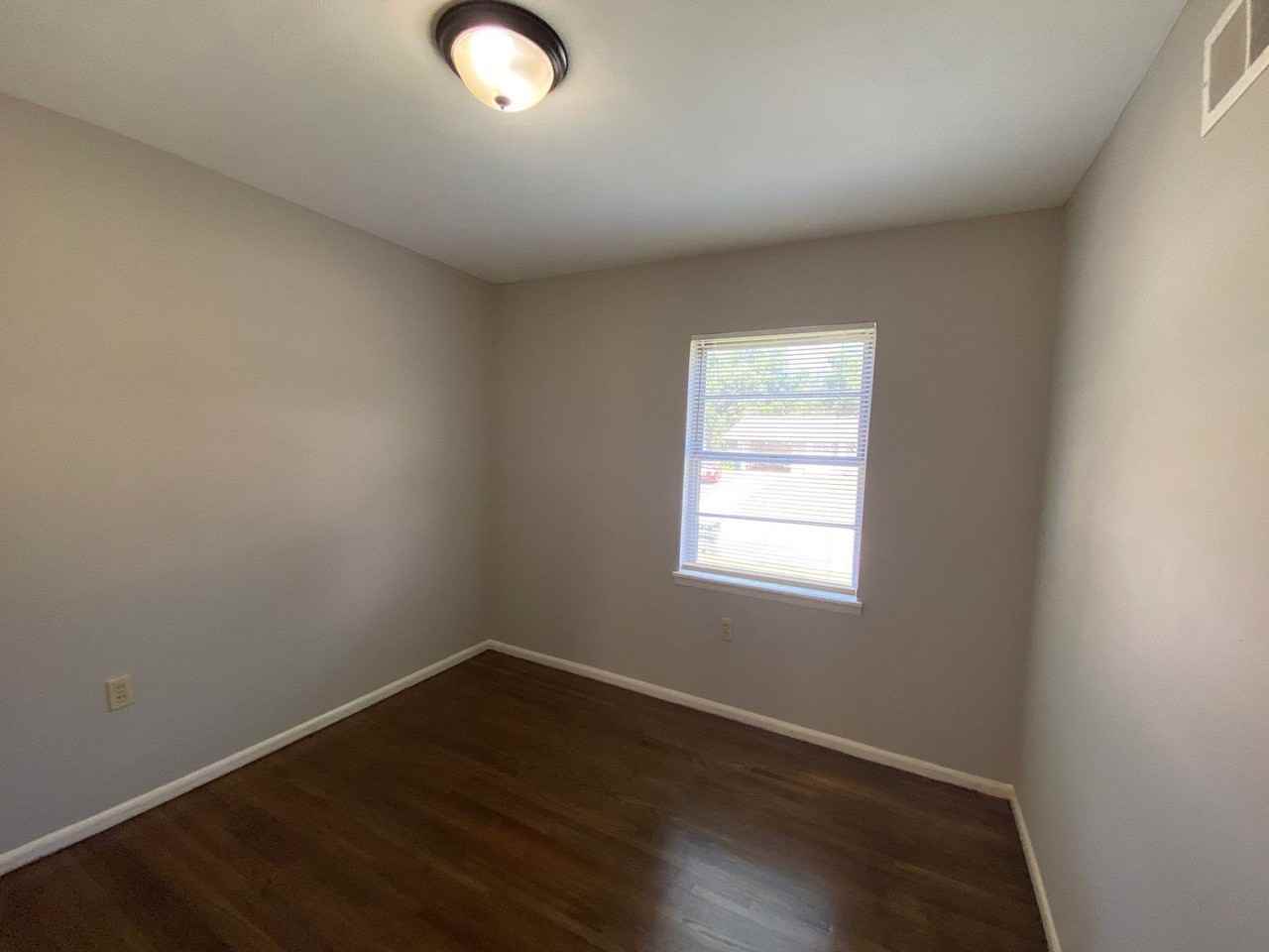 3590 Merritt St - Photo 5 of 15