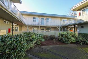 CYPRESS GARDENS - Photo 1 of 1