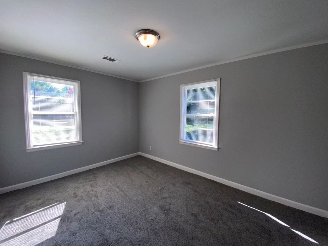 1190 Inman Cv - Photo 5 of 10
