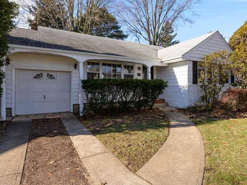 38 Maxwell Rd - Photo 2 of 19