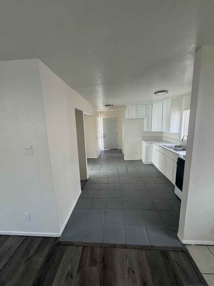 2160 5th Ln - Photo 5 of 18