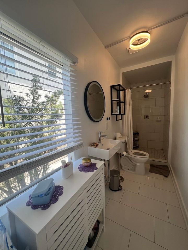 814 812- 814 Audubon Street - 812 - 2nd Floor - Photo 5 of 9