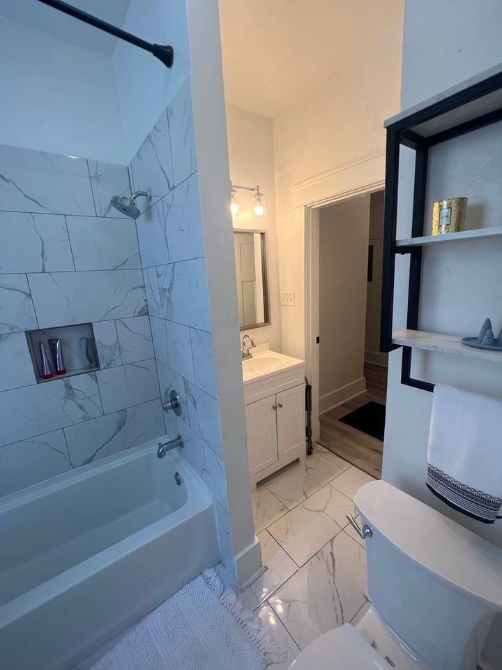 814 812- 814 Audubon Street - 812 - 2nd Floor - Photo 6 of 9