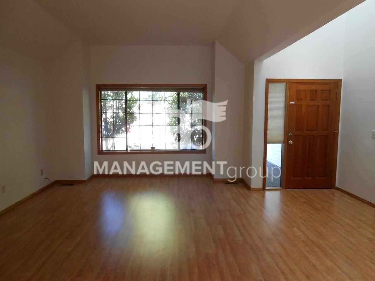 19800 Sw 57th Ave - Photo 3 of 19