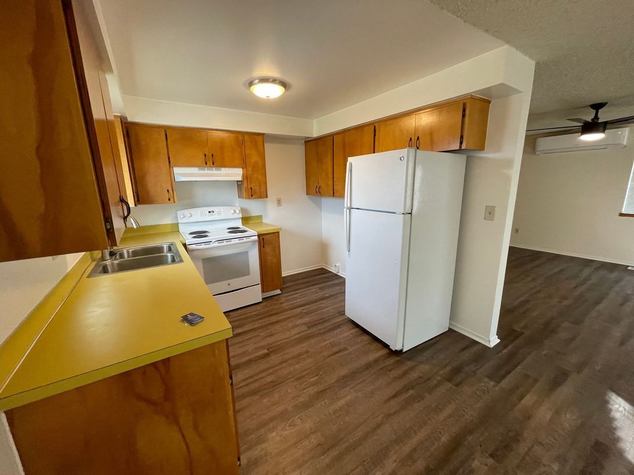 305 Kruse St - Photo 3 of 12