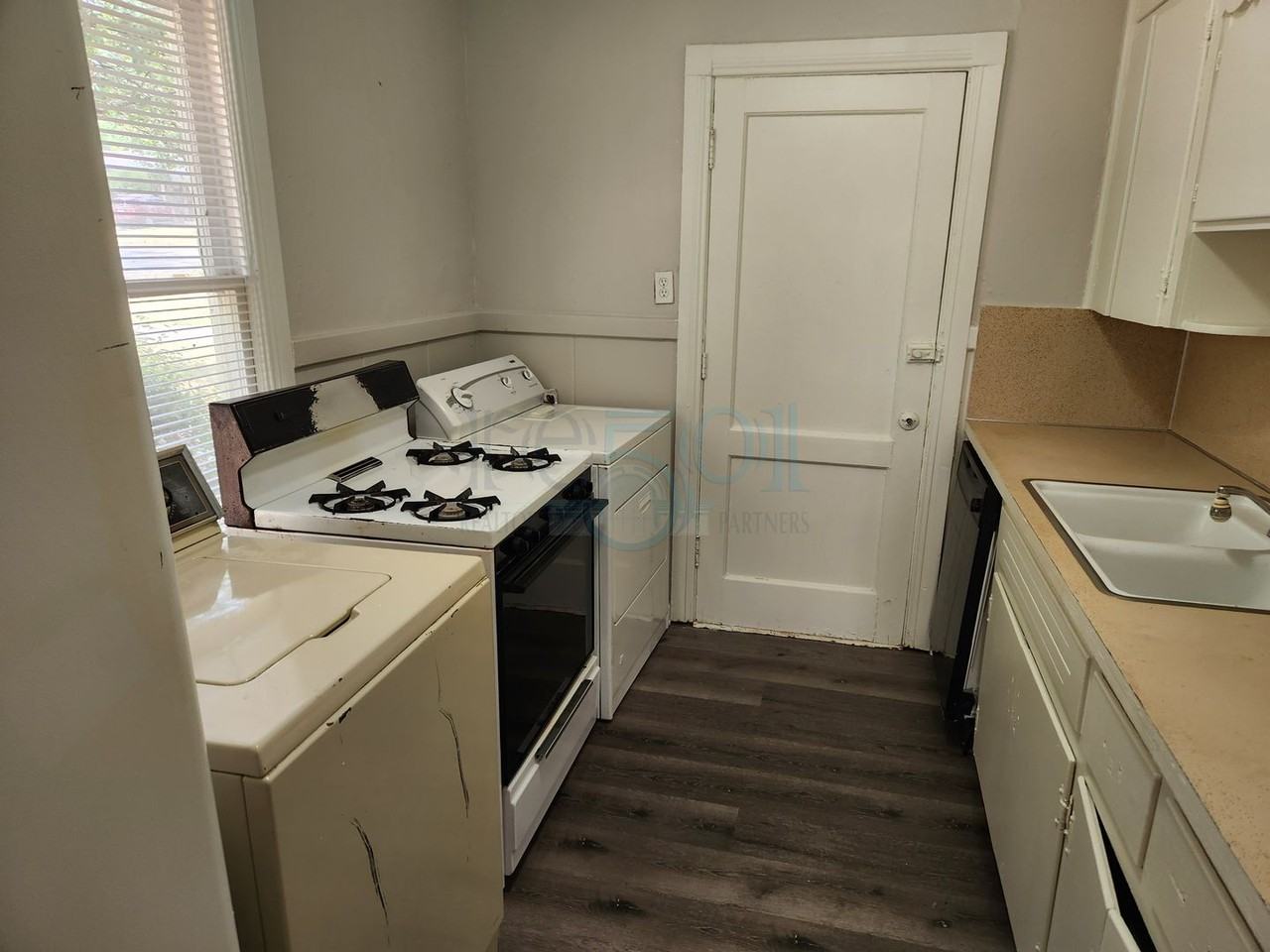 3402 Lilac Ter - Photo 7 of 31