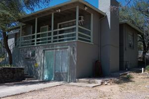 featured image of 1403 N Woodland Dr #B